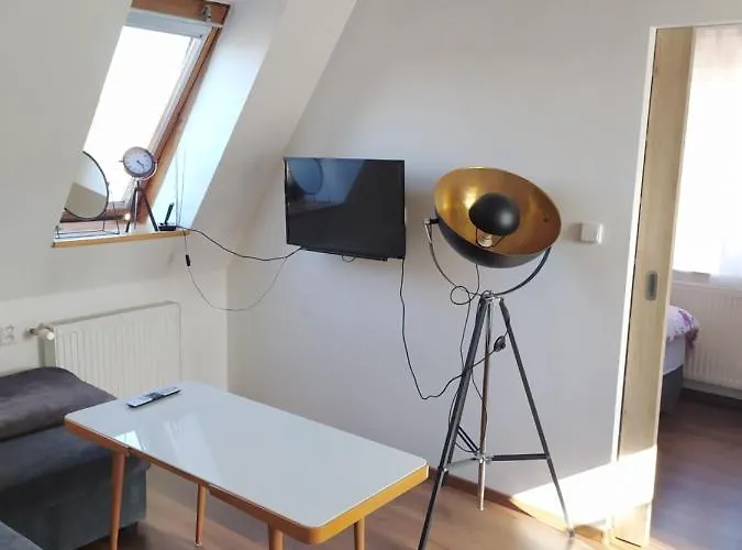 Atelier Vary V Nove Zrekonstruovanem Dome Апартаменты